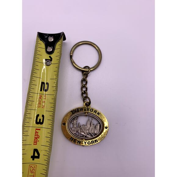 Vintage New York Skyline WTC, Twin Towers, Statue of Liberty, Empire Key Chain - Picture 3 of 3